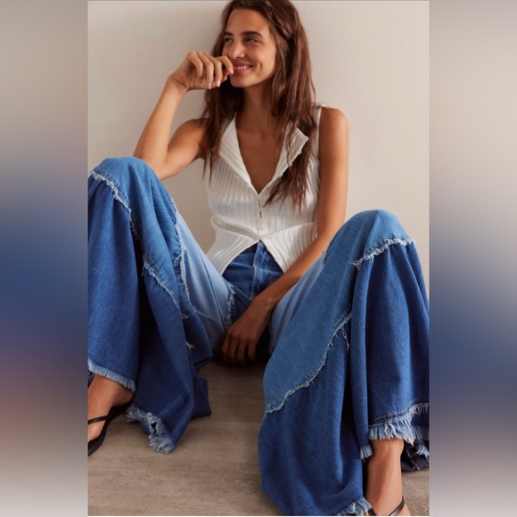 We the Free Dreamscape Tiered Wide-Leg Jeans in Indigo Illusion - size 32S NWT - Picture 4 of 9